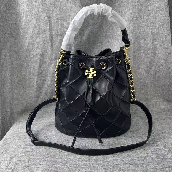 NEW Tory Burch FLEMING SOFT BUCKET BAG In Black - Picture 7 of 13
